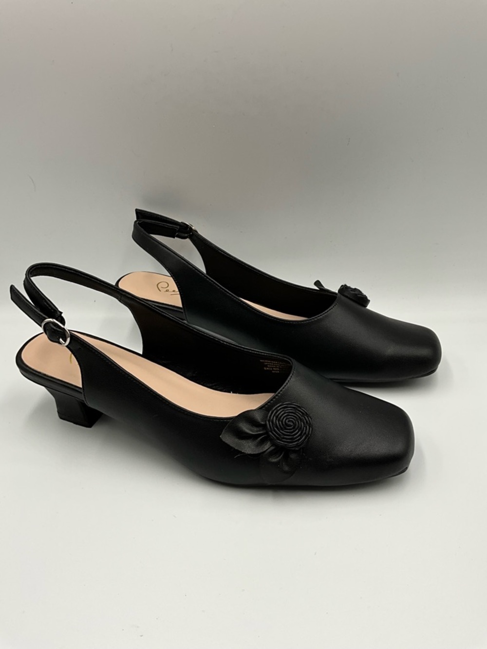 Peerage Heels Size 10W Black Slingback Heels with Rosette Accent